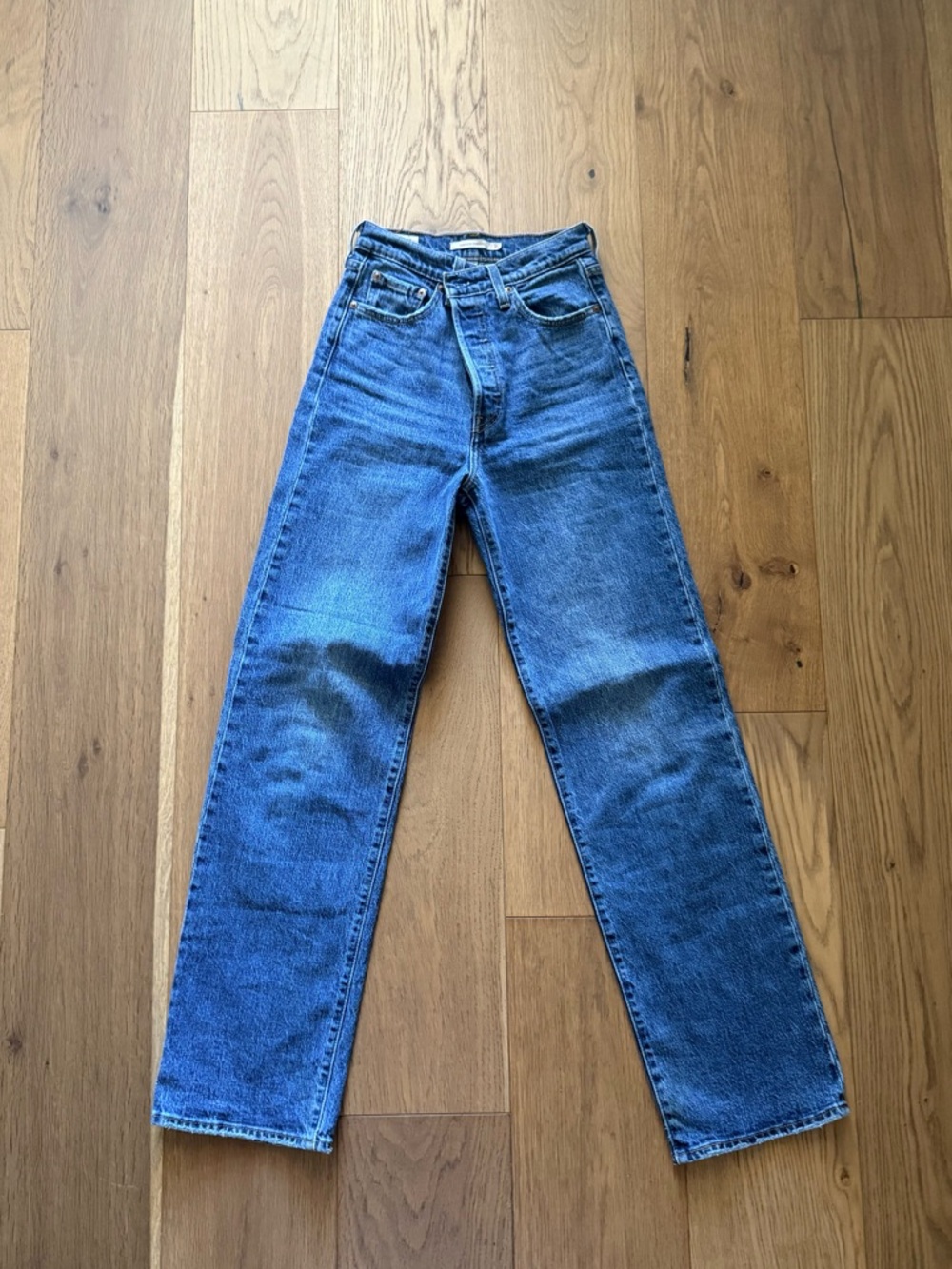 Women’s Levi’s Ribcage Straight Jeans